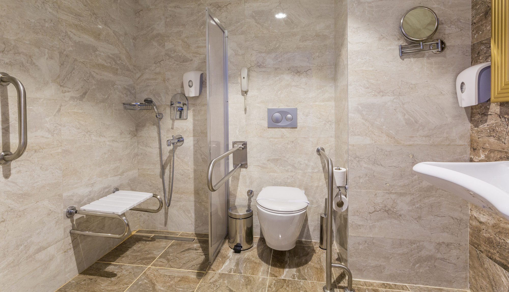 Barrierfree_bathroom_2