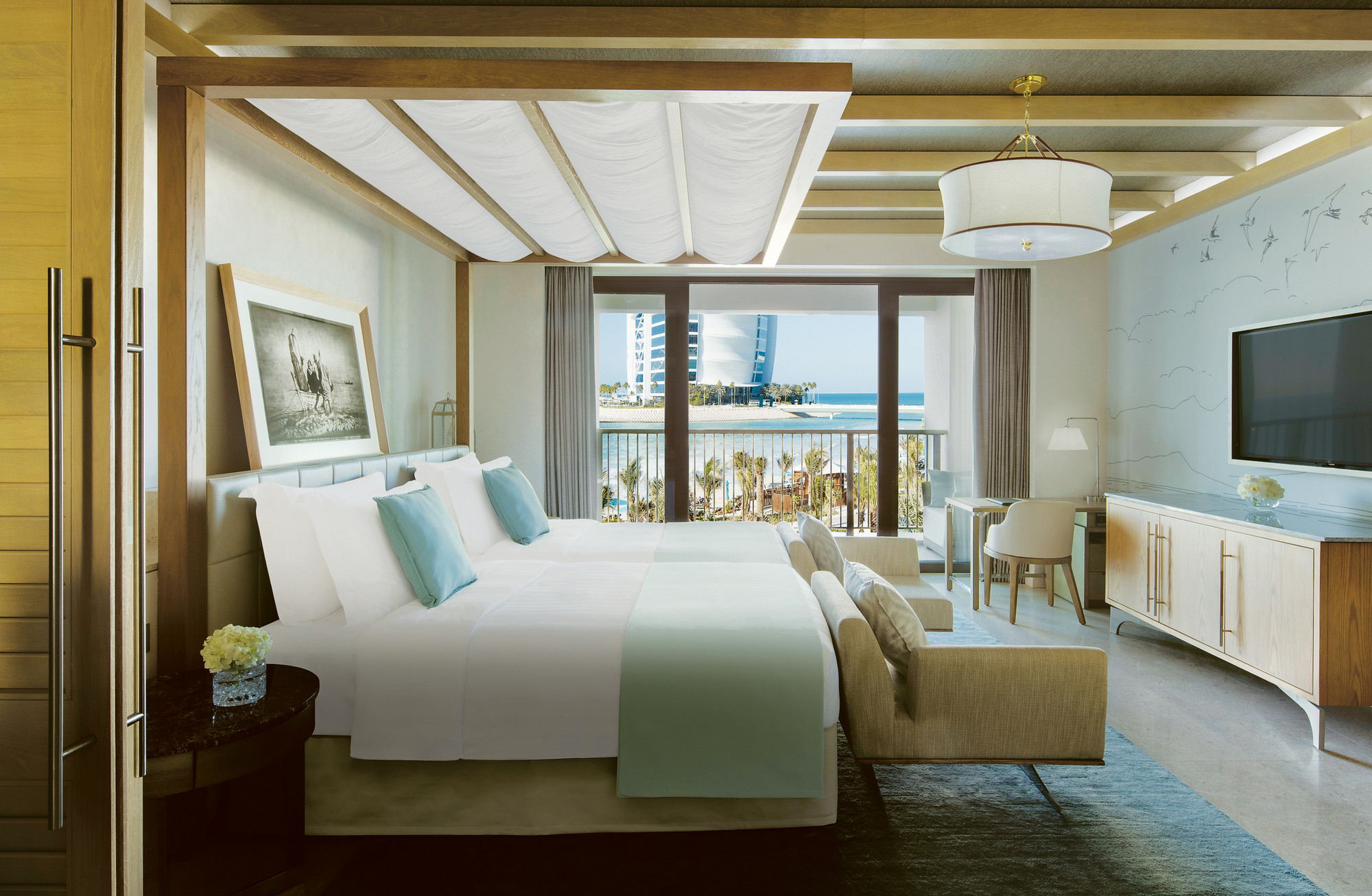 Jumeirah Al Naseem Ocean Deluxe Room Twin Bedroom UC